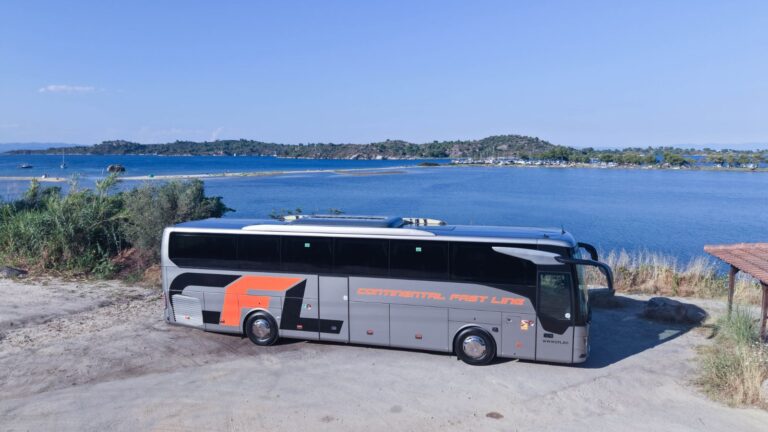 Mercedes Tourismo 50+1+1 locuri